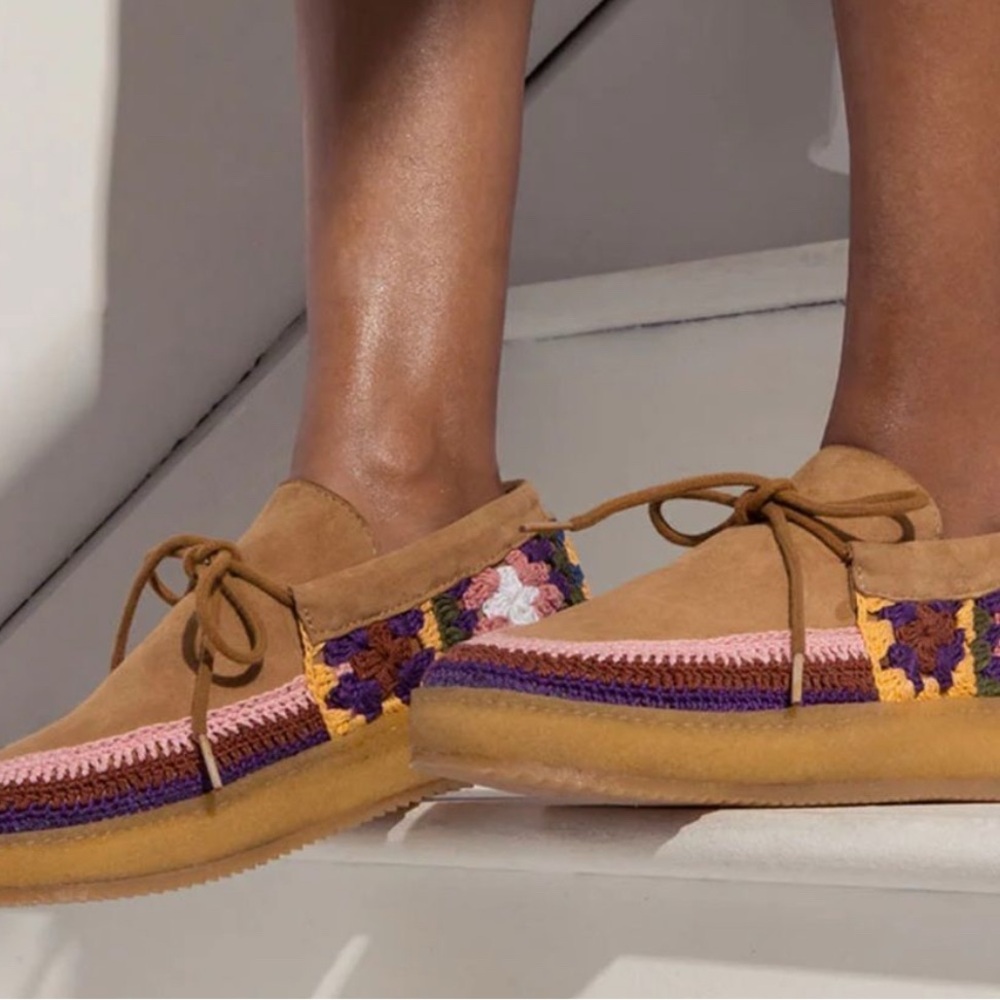 Stylish Tan and Pink Komo Crochet Moccasins - Picture 2 of 8